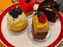 -咖啡苑自助餐厅·中国大饭店