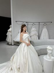 -城市花园婚纱摄影