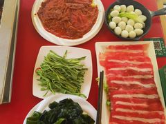 -二荆条·蜀鲜汇城市森林火锅