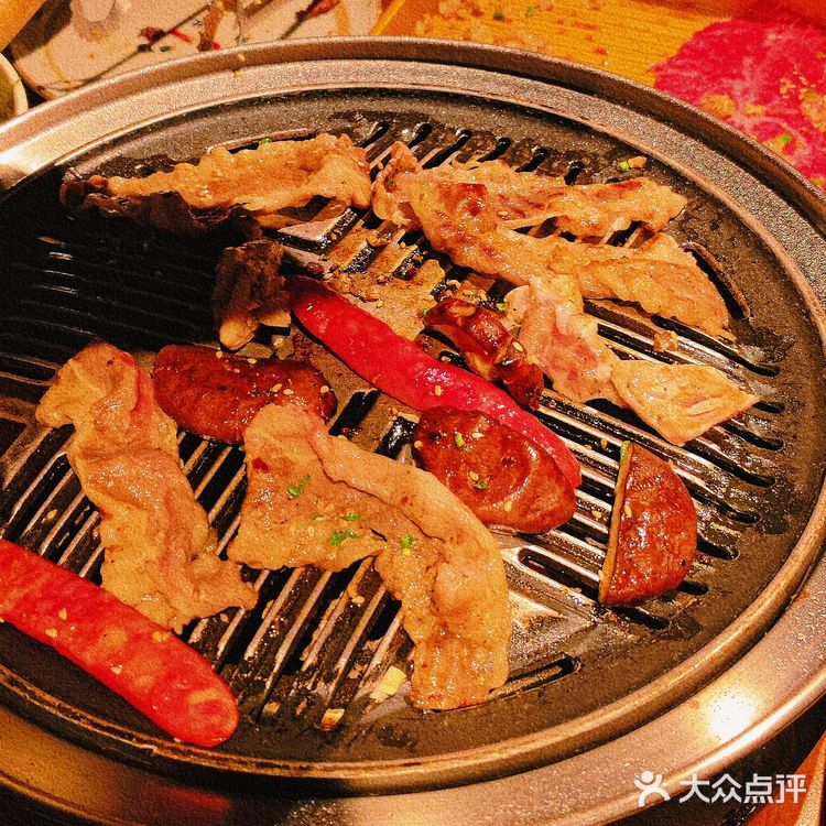 桫椤湾烤肉天花板❗❗大片牛肉香哭我💧