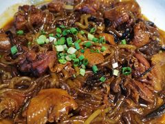 小鸡炖蘑菇-95号酱骨·一块豆腐(展春园西路店)
