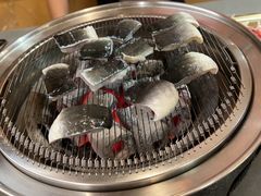 -围炉肉舍•炭烤活鳗•丹东海鲜烤肉(步行街店)