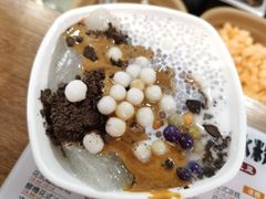外婆冰粉-串妹花式冰粉(乐山总店)
