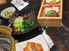 -山川小町·极番烧肉(新地假日广场店)