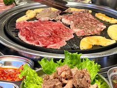 -哈哈碳都·牛肋条无限自助烤肉(宝龙店)