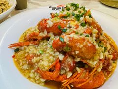 -肥肥虾庄·金牌油焖大虾(首义路店)