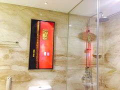 -永恒朗悦酒店(广西大学地铁站大学东路万达广场店)