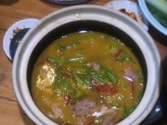 -帅巴人舅母子腊蹄民俗村