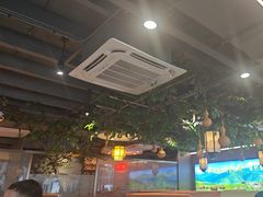-乡土黄·鲜牛肉火锅·小龙虾(兴业街店)