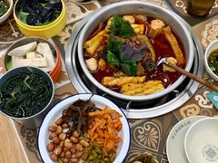 -顶上头·螺蛳火锅(五一新村店)