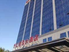 -锦江富园大酒店-停车场