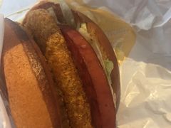 俄式红肠双鸡堡-麦当劳(成都时代奥特莱斯店)