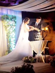 -Flora婚纱礼服定制租赁店