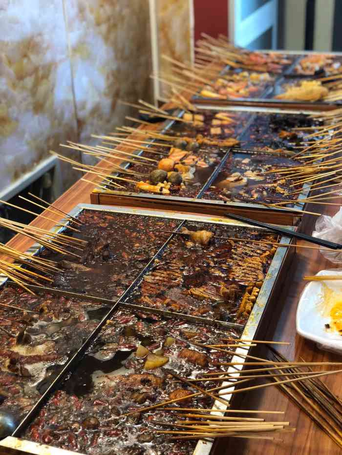 地摊串串香(金沙西街店)-"上周吃的是它右边的店,今天来试试这家店 .
