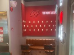 -DQ·蛋糕·冰淇淋(大宁国际商业广场店)