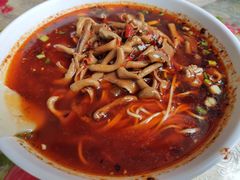 -黎氏老太婆小面馆(临华大厦店)