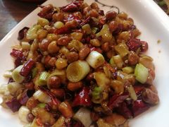 宫保鸡丁-有红鸡毛店·川菜(建设路店)