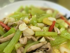 -邛海风味特色菜馆