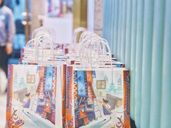 -奈雪的茶(亨特国际广场店)