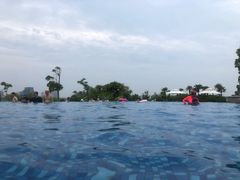 -上海滴水湖皇冠假日酒店