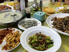 奶汤鱼头-雪湖煜辰鱼头老店(雪野湖店)