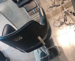 -LESSMORE科技头皮理容中心