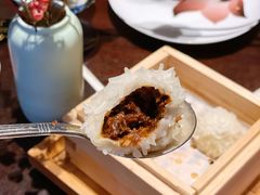 梅菜鲜肉粢毛团-杭州西子湖四季酒店·金沙厅