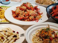 -肥肥虾庄·金牌油焖大虾(首义路店)