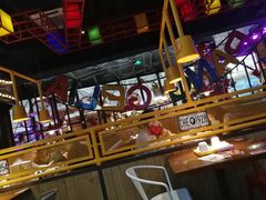 面包甜点陈列柜-胖哥俩肉蟹煲(来福士店)