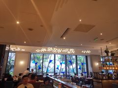 -港丽餐厅(高德置地店)