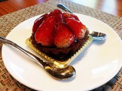 -Chom Cafe and Restaurant