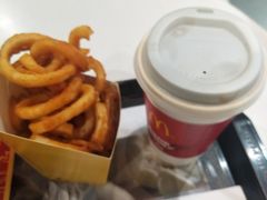 -麦当劳(卫星广场店)