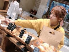 -沁屋面包店(人民东路店)