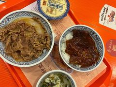 招牌牛肉饭-吉野家(黑牛城道店)