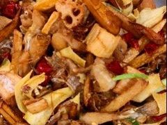 干锅牛蛙-馋嘴蛙火锅