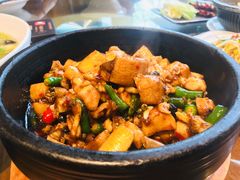 椒香石锅蛙-蜀宴小调·精致家常菜(来福士店)
