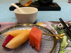 餐前水果-拂晓山房·私房川菜(西门店)