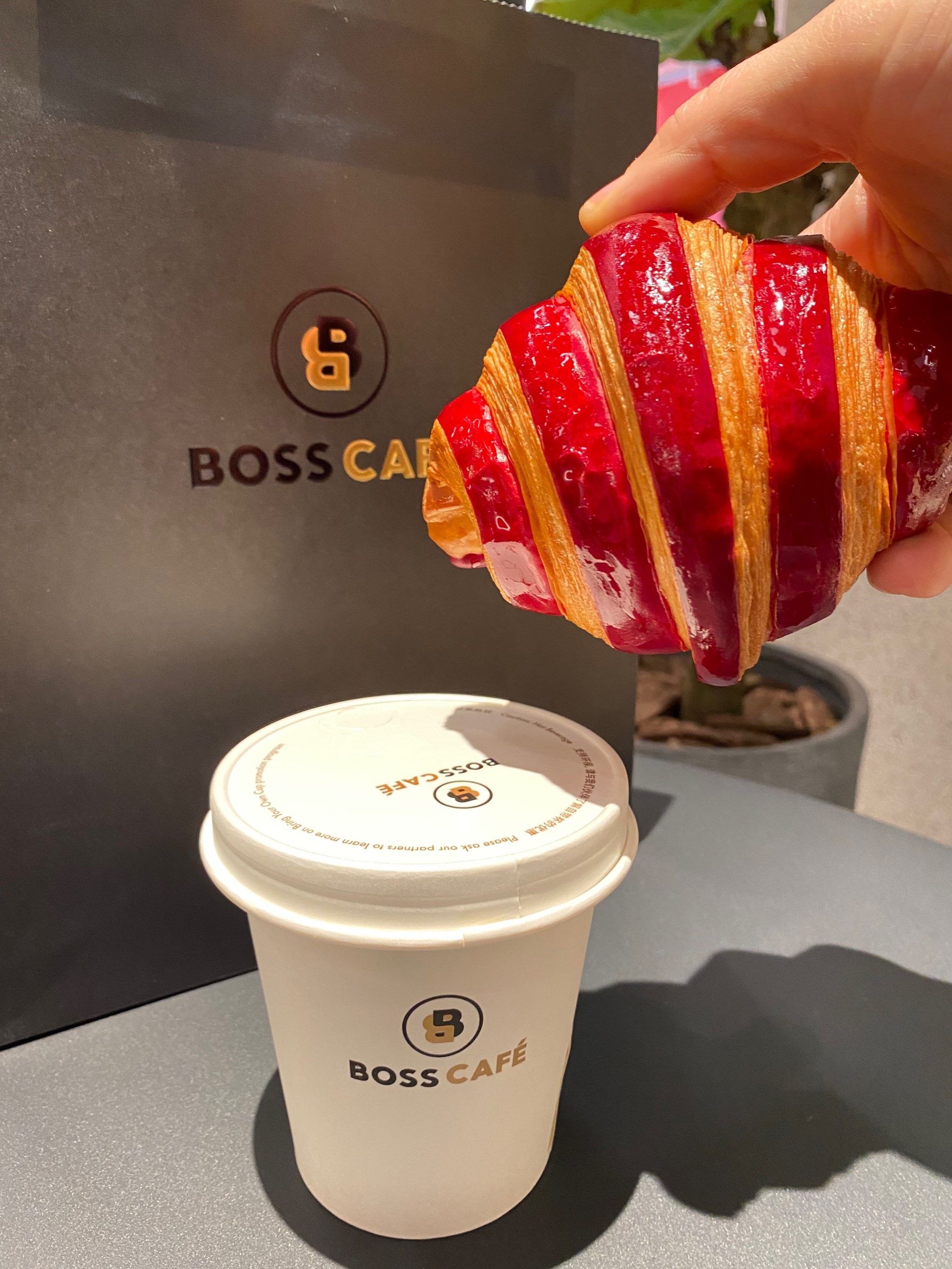 boss咖啡!全球首店!