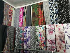 -小赵服装加工部(北中路328弄小区店)