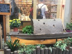 -猫的天空之城概念书店(杭州南宋御街店)