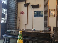-仁虎老火锅(黄泥磅店)