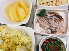 -海底捞火锅(金山百联店)
