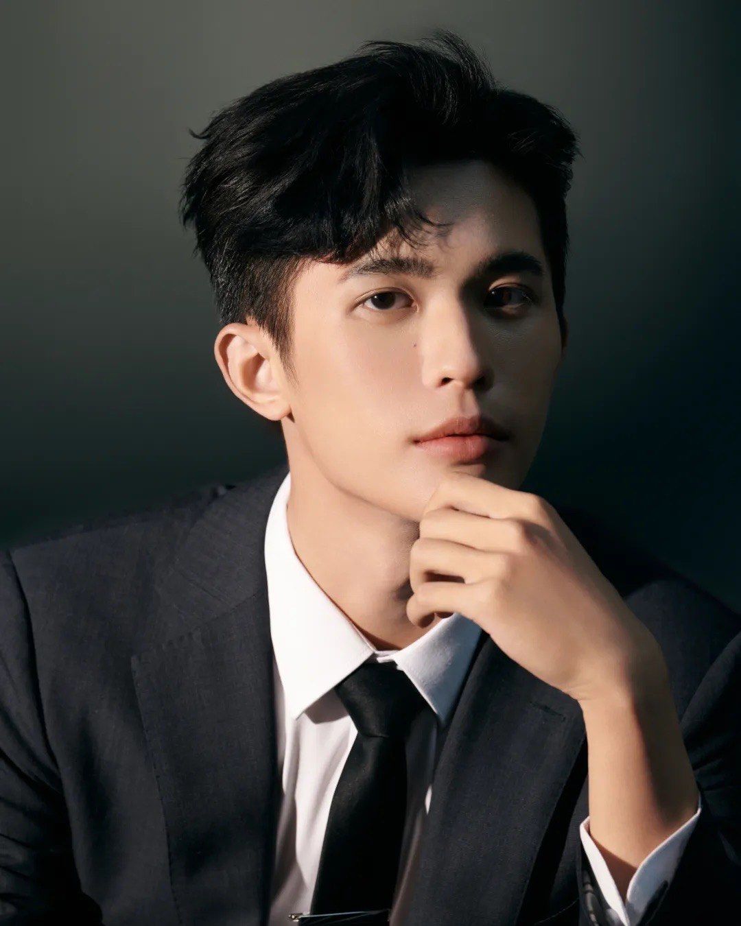 品味飙升的男士西装写真 📸0帅炸了