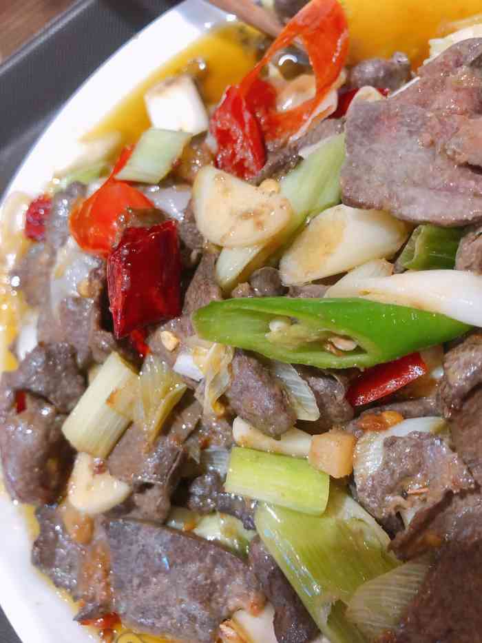 碗碗翘脚牛肉(凯德天府店)-"凯德天府负一层的小店,两个人可以点一份