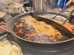 -鹿鸣山草本茶香火锅(园西路店)