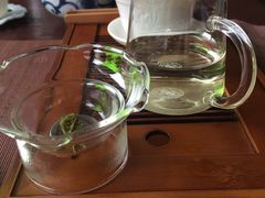 -碧露轩·大益茶体验馆(镇江路店)