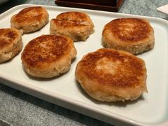 煎莲藕饼拼煎虾饼-花城苑广府菜(侨鑫店)