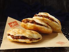 脆皮肉夹馍-小秦川·小炒黄牛肉拌面(商都路店)
