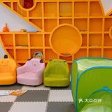 周末遛娃就带他们去游泳吧，强身健体