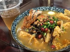 -东门七爷螺蛳粉(浦东店)